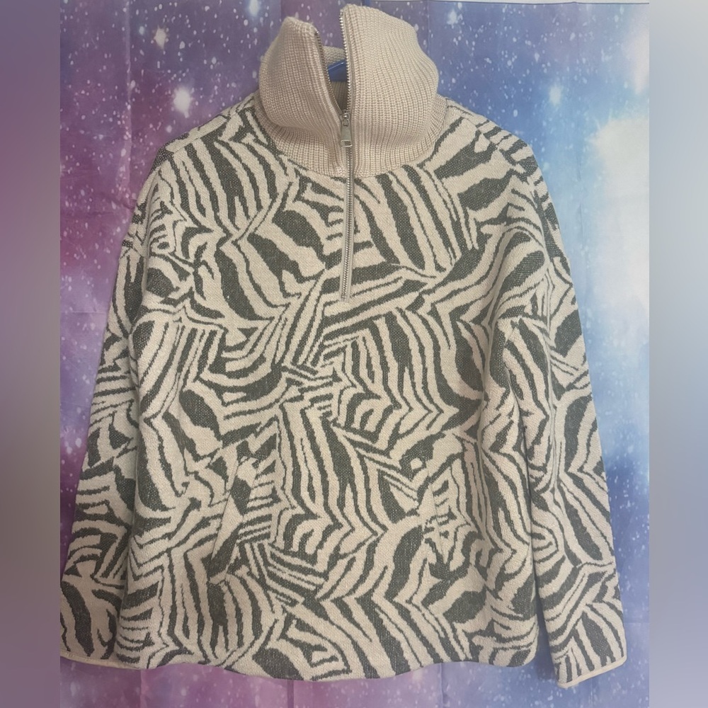 Nicole miller oversized sweater 🛍